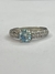Anel solitário modinha moissanite azul 6,5MM e brancas 1,3MM - comprar online