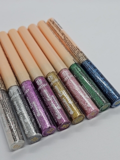 DELINEADOR GLITTER LIQUIDO en internet