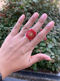 Anillo con base metálica en baño de oro