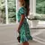Vestido com gola V e babado - Vitrine Shop - Utilidades