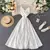 Vestido longo com decote em V - loja online