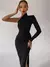 Vestido bodycon de um ombro na internet