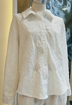 Camisa bordada