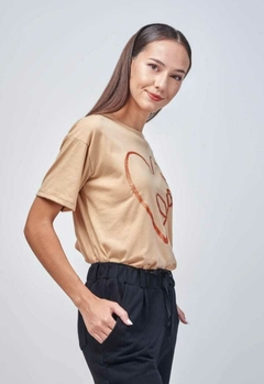 Remera love en internet