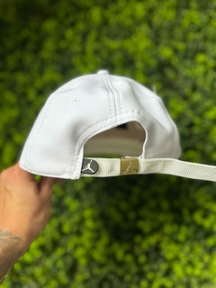 GORRA GOLD en internet