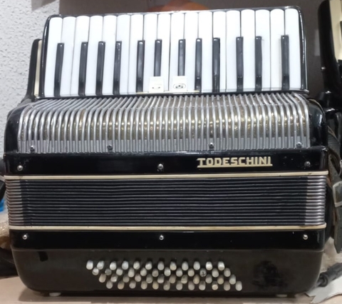 Acordeon Todeschini 48 baixos