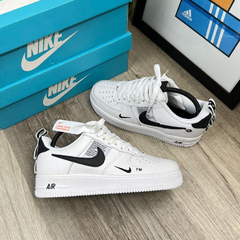 Nike AF1 periodico - comprar online