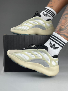 Adidaz Yezzy V3 “Azael”