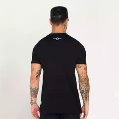 T-SHIRT SLIM BASIC BORDADO BUH na internet
