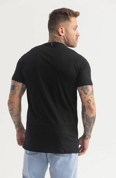 CAMISETA BASIC PLACA METAL YED EXCLUSIVE na internet