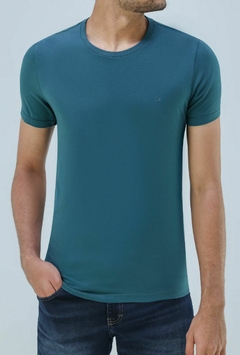 CAMISETA MC ESSENCIAL SLIM BÁSICA OGOCHI