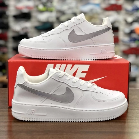 Tênis Nike Air Force