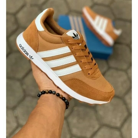 Tênis Adidas