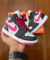 BOTA JORDAN INFANTIL PRETO/ROSA