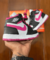 BOTA JORDAN INFANTIL PRETO/ROSA - comprar online
