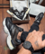 TÊNIS NEW BALANCE 9060 COURO -PRETO/MARROM na internet