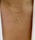 Colar Dourado Triplo com Pingente Minimalista - comprar online