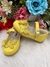 Sapatinho Amarelo Verniz C/ Aplique Borboleta Luxo Glitter