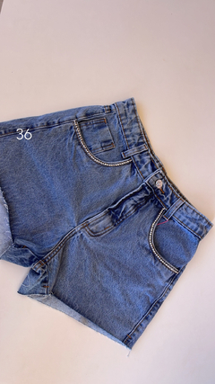Short jeans