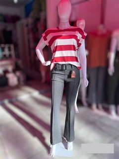 Calça Feminina Flare com Cinto