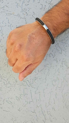 Media esclava de acero quirurgico con detalle de cuero trenzado negro SALVATORE - comprar online