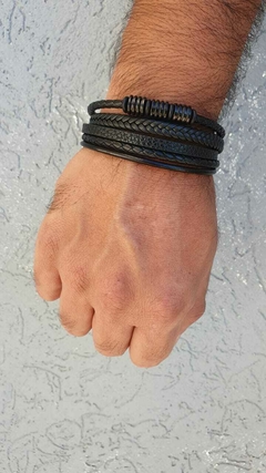 PULSERA SALVATORE TRIBAL NEGRO en internet