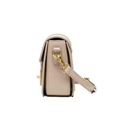 Bolsa Flap clássica na internet