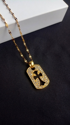 Cadena Doble Cruz Dorada - comprar online