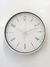 Reloj de pared plata