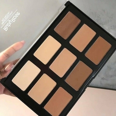 Paleta de polvos y contornos profesional tamaño xl - Ruby Rose - comprar online