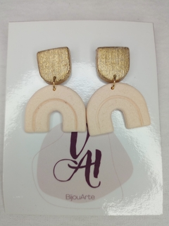 Aro Colgante con detalles en dorado