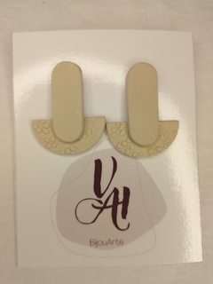 Aro colgante diseño con pequeños detalles