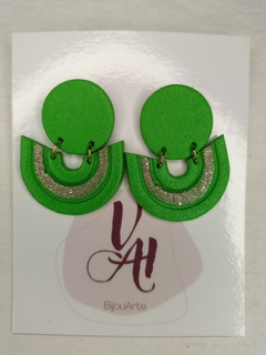 Aro colgante verde con glitter plateado