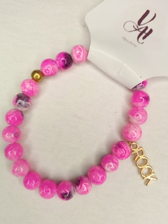 Pulsera piedras de vidrio marmoladas rosas y dije rock