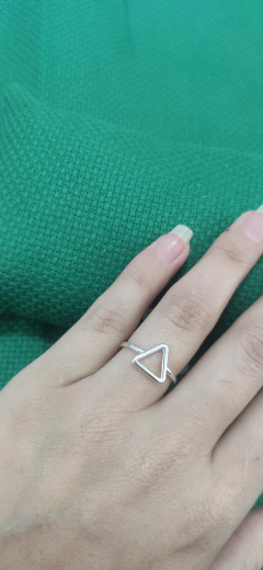Anel de prata triangulo