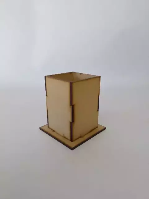 Lapicero 6x6x9cm