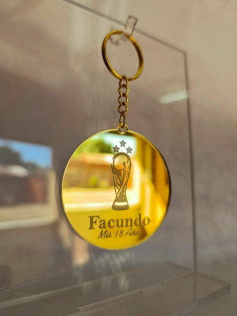 Llaveros Acrílico Dorado 6cm 18 Años - comprar online