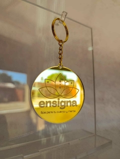 Llaveros Acrílico Dorado 6cm Emprendimientos - Maderatto