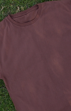 Remera Regular Chocolate en internet