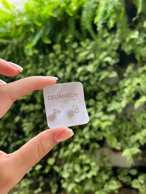 Brinco Ponto de Luz coração