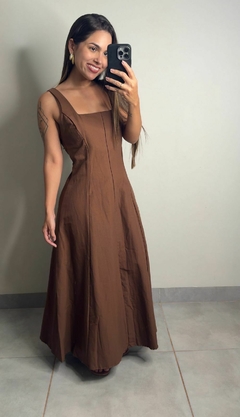 Vestido Paris Mídi na internet