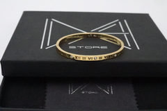 Brazalete con números romanos en acero inoxidable 316L. en internet