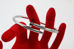 Brazalete tipo Carthier Clavo en acero inoxidable 316L.