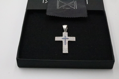 Dije cubano de cruz con microzirconia azul - plateada - Dastoremx