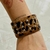 Brazalete Pelo Print Tachas en internet
