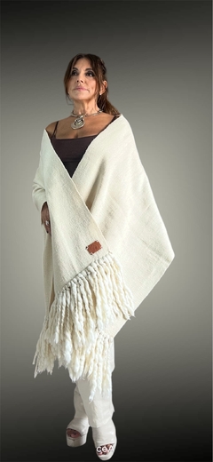 Media manta con flecos en Merino flame