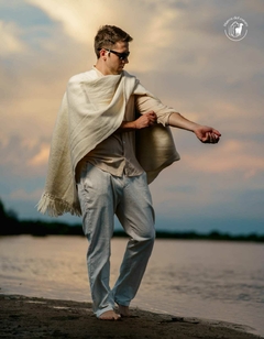 PONCHO TEJIDO EN TELAR - comprar online
