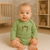 Body infantil manga longa em 100% algodão, ideal para conforto e proteção do bebê. Com fechamento por botões e disponível em várias cores e tamanhos, é perfeito para todas as ocasiões. Qualidade e carinho para o dia a dia dos pequenos.