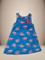 Vestido infantil da Linha Mini Encantos com estampa de baleias em fundo azul