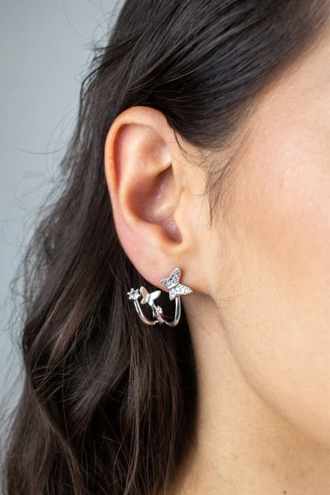 BRINCO ESTILO EAR CUFF DE BORBOLETAS CRAVEJADAS EM ZIRCÔNIA BANHADO A RÓDIO - REF: 00216